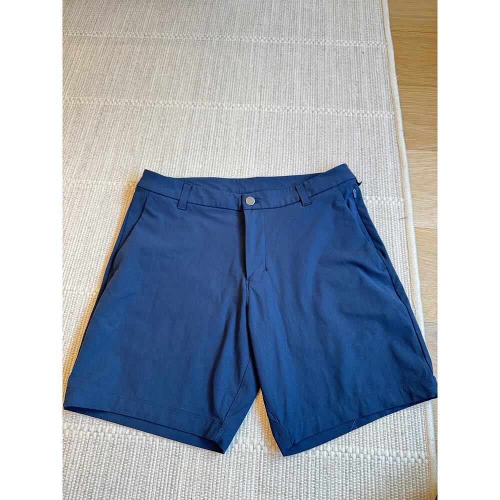 Mens Lululemon Commission Classic-Fit Short 7"
Warpstreme $90 Size 31 Navy